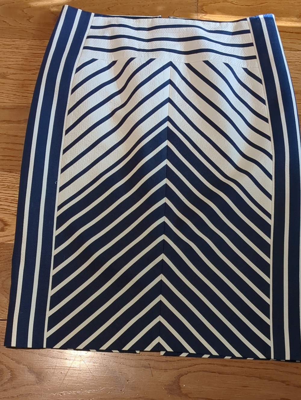 J. Crew Navy and White Chevron-Striped Pencil Skirt Sz 6